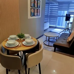Uptown Parksuites Tower 1 Bgc Тагиг